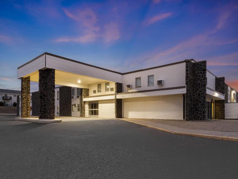 Days Inn By Wyndham Mandan Bismarck Area — general view