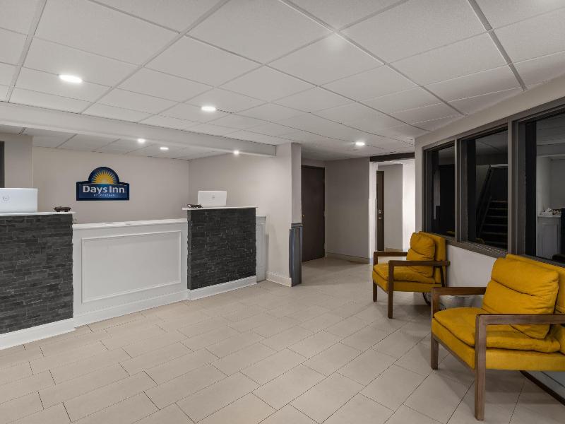 Days Inn By Wyndham Mandan Bismarck Area image