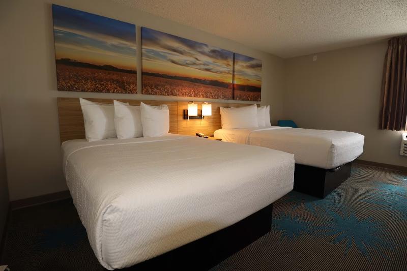 Days Inn By Wyndham Mandan Bismarck Area image