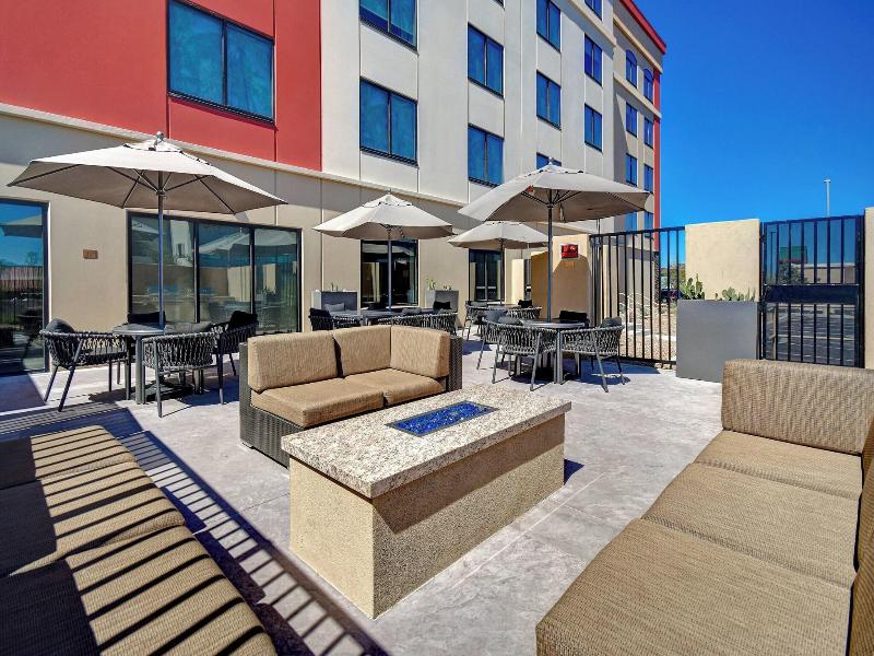 Fairfield Inn & Suites by Marriott Las Vegas Airpo image