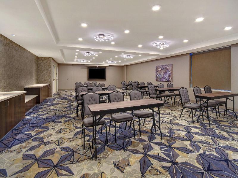 Fairfield Inn & Suites by Marriott Las Vegas Airpo image