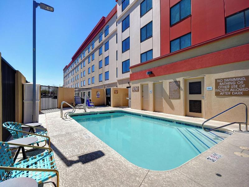 Fairfield Inn & Suites by Marriott Las Vegas Airpo image