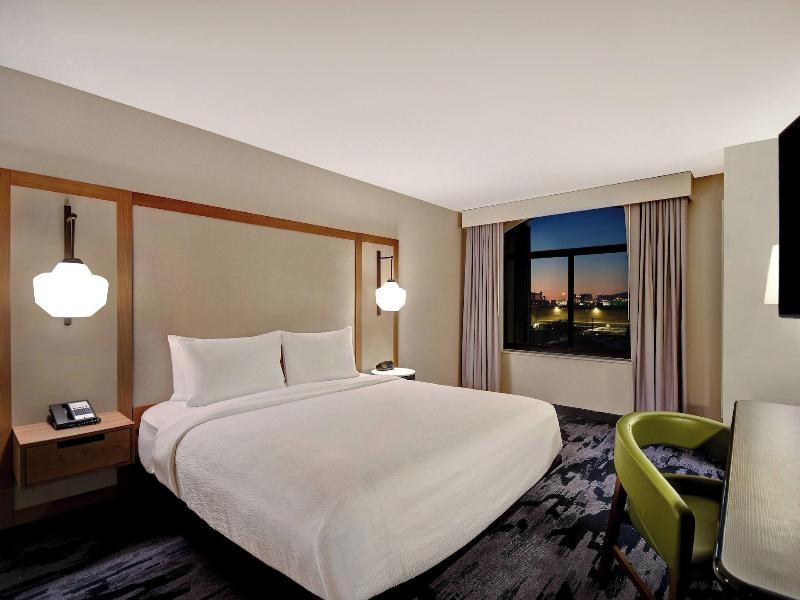 Fairfield Inn & Suites by Marriott Las Vegas Airpo image