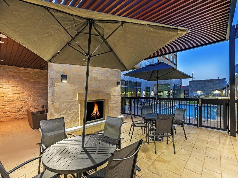 Fairfield Inn & Suites by Marriott Houston East En image