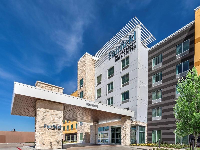 Fairfield Inn & Suites by Marriott Houston East En image