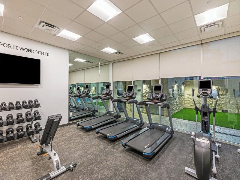 Fairfield Inn & Suites by Marriott Houston East En image
