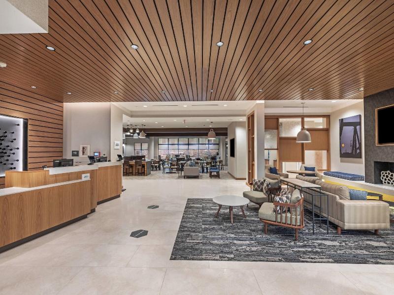 Fairfield Inn & Suites by Marriott Houston East En image