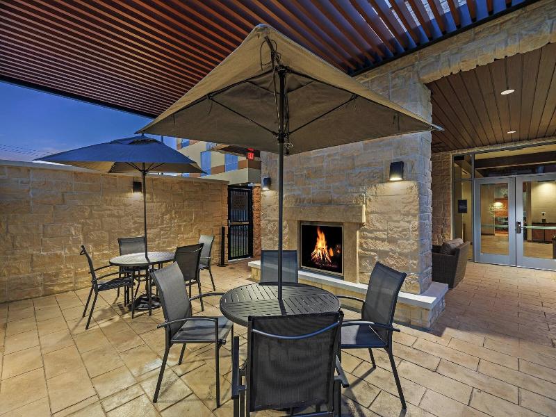 Fairfield Inn & Suites by Marriott Houston East En image