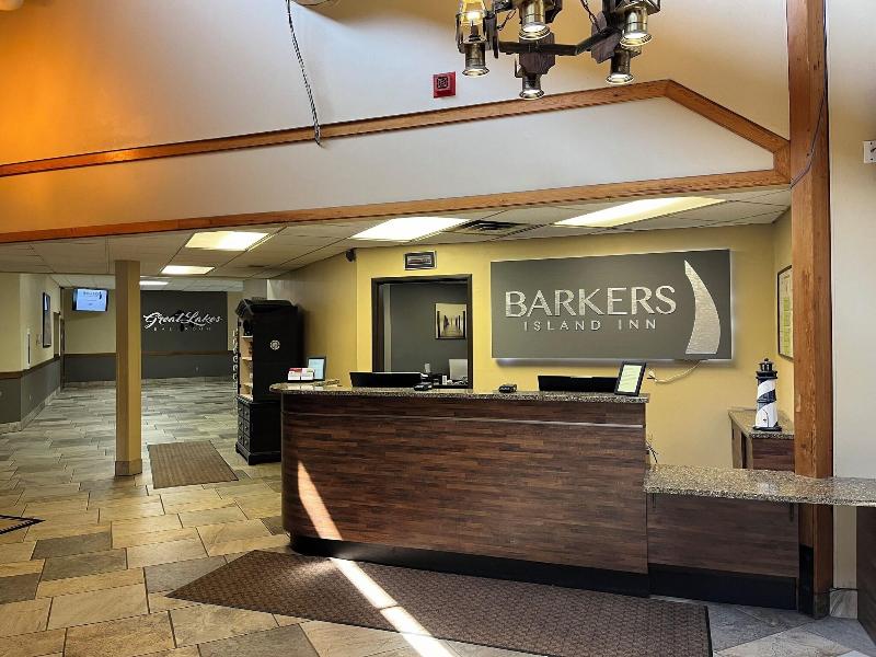 Barker's Island Inn Resort