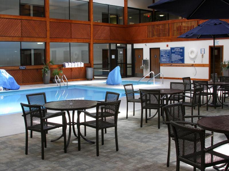 Barker's Island Inn Resort