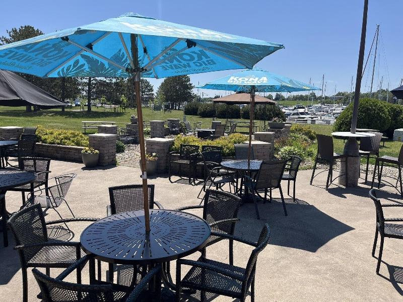 Barker's Island Inn Resort