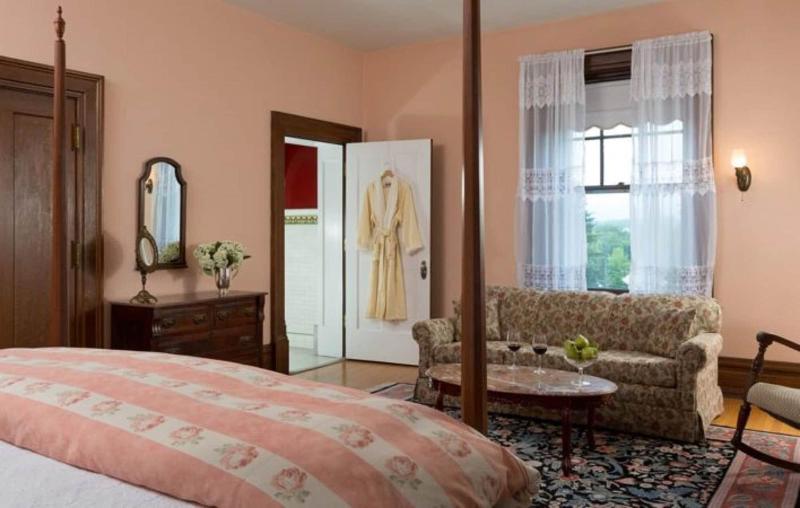 The Mercersburg Inn image