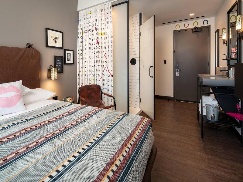 Moxy Austin - University image