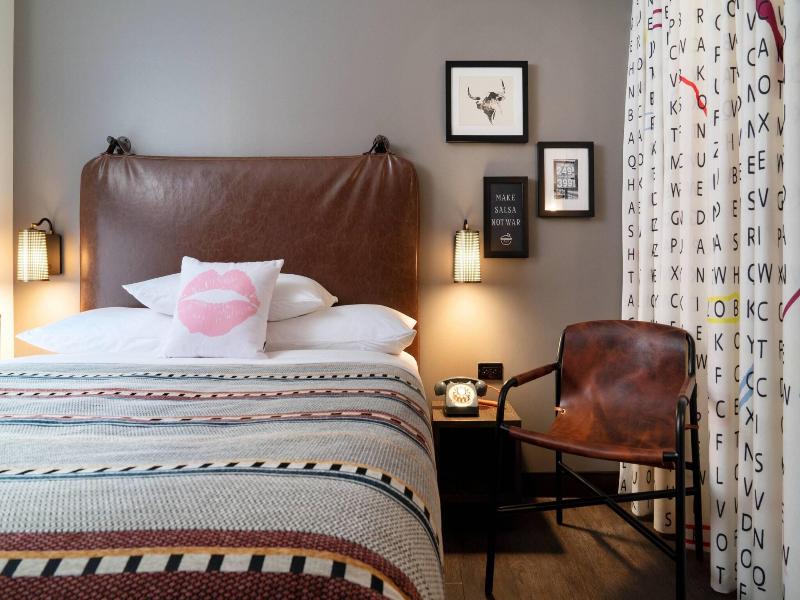 Moxy Austin - University image