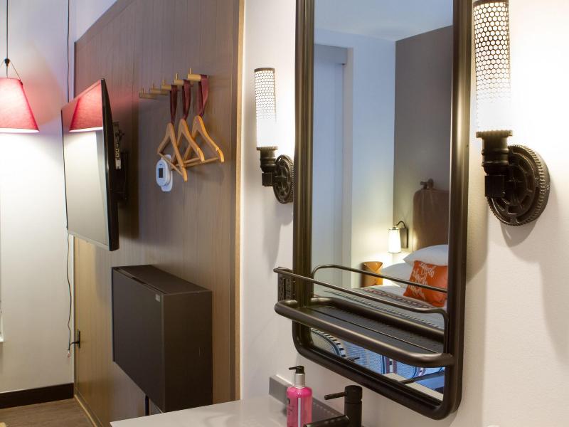 Moxy Austin - University image