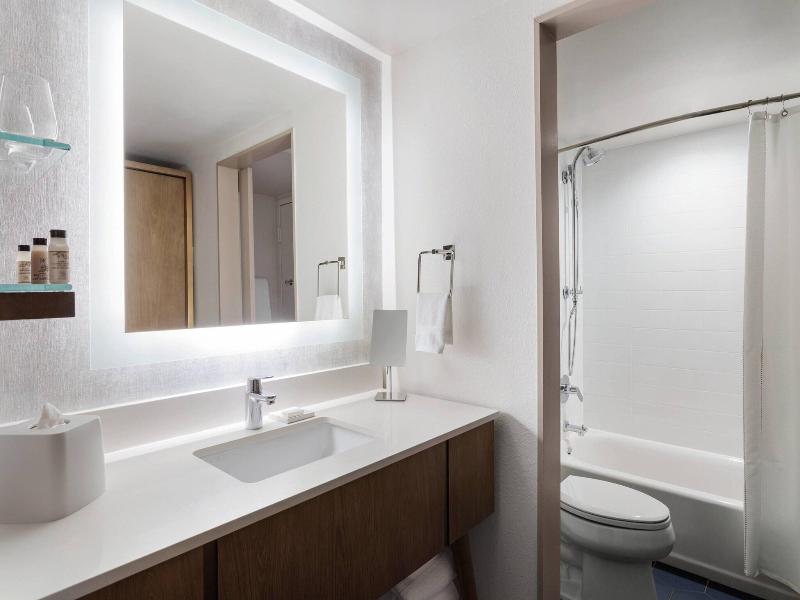 Delta Hotels by Marriott Virginia Beach Waterfront image