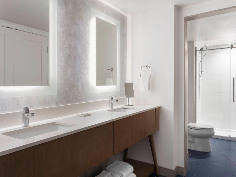 Delta Hotels by Marriott Virginia Beach Waterfront image