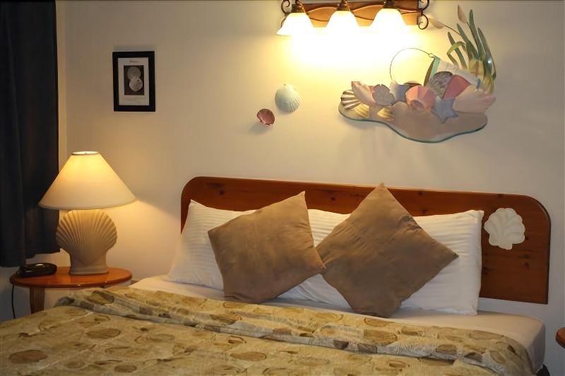 Davis House Inn image