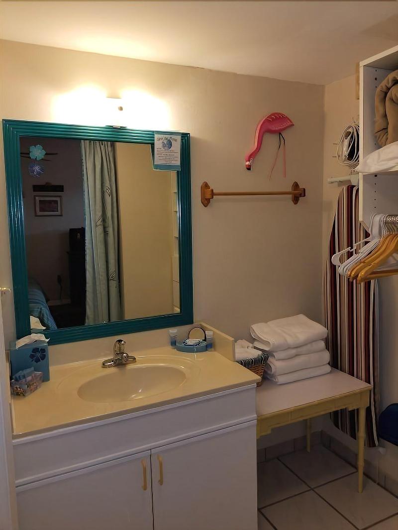 Davis House Inn image