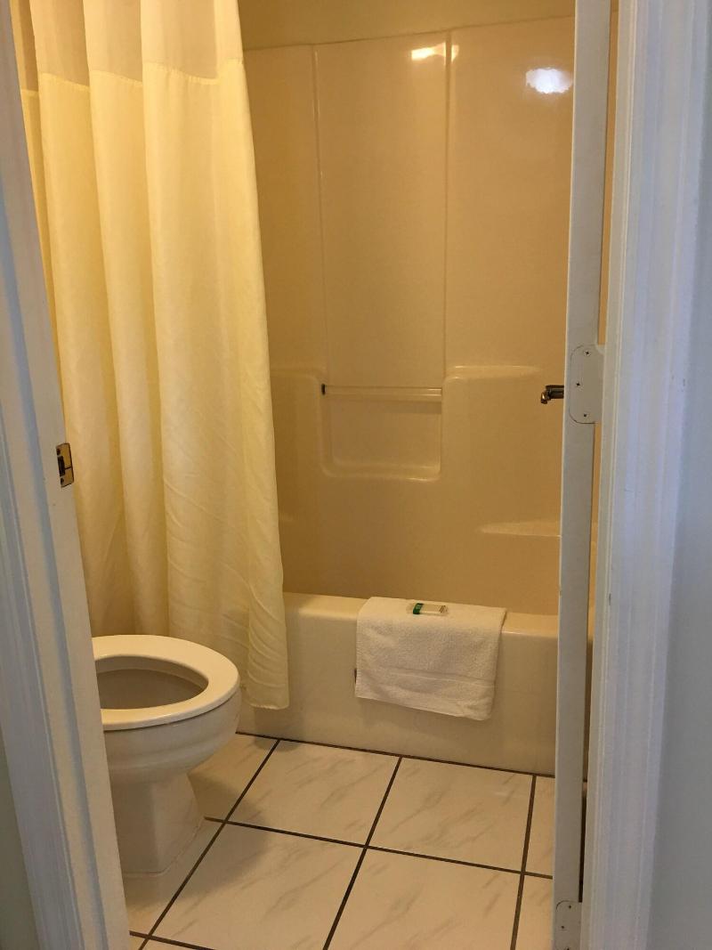 Davis House Inn image