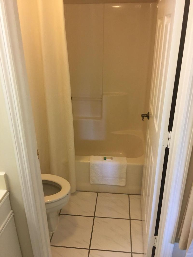 Davis House Inn image