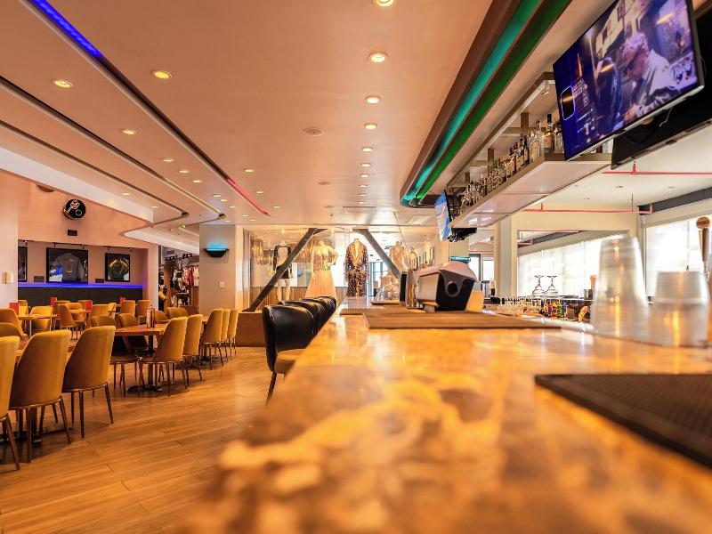 Aloft Ponce image