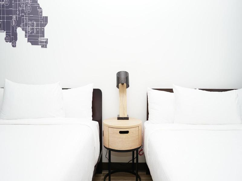 Aloft Ponce image