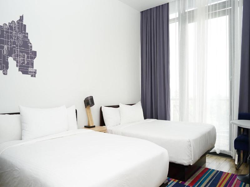 Aloft Ponce image
