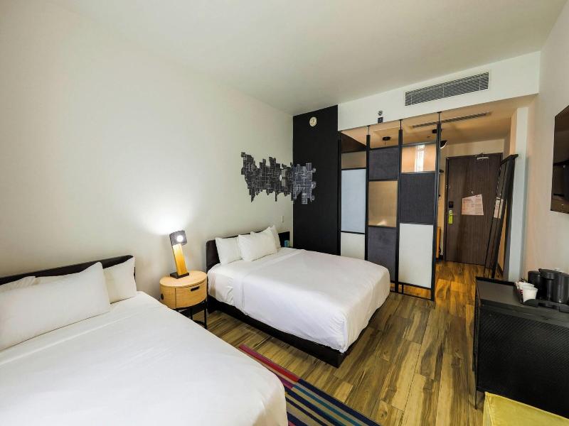Aloft Ponce image