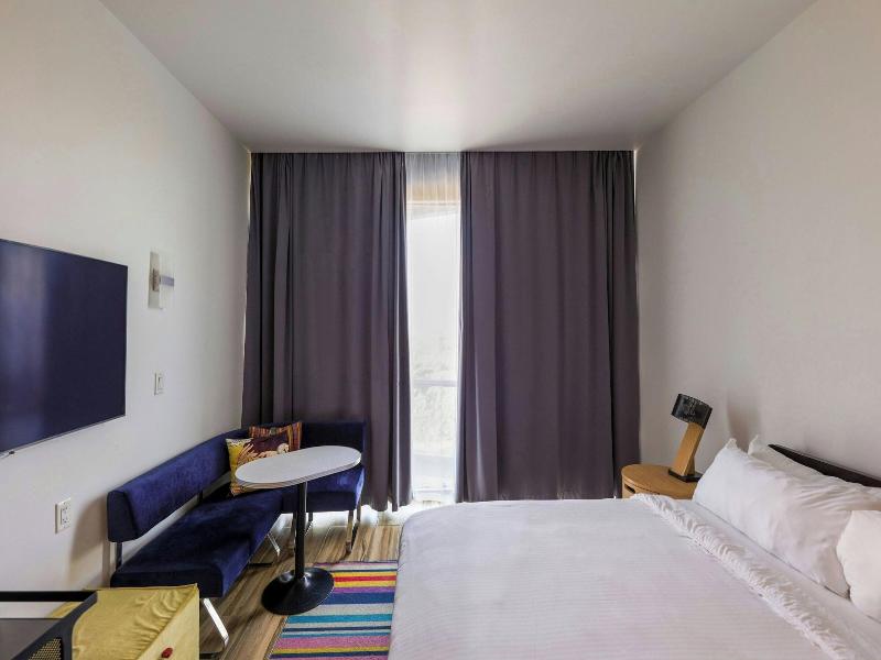 Aloft Ponce image