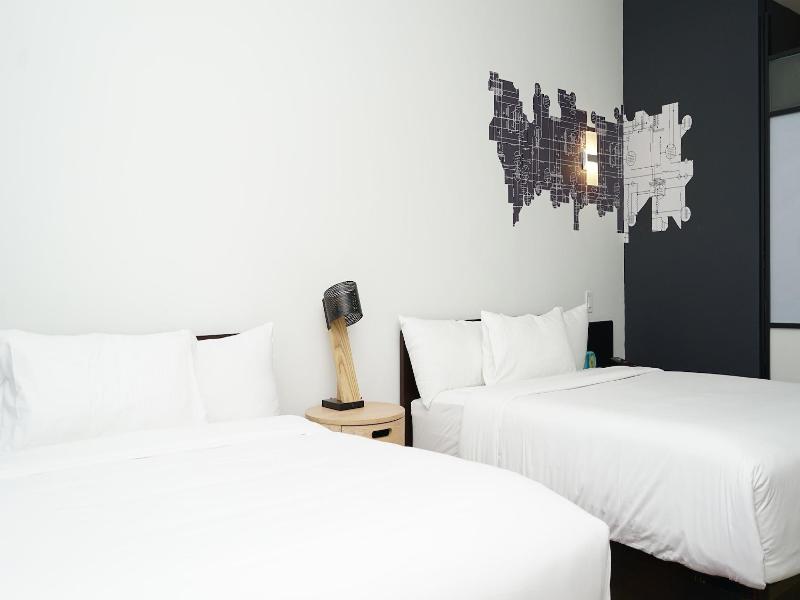 Aloft Ponce image