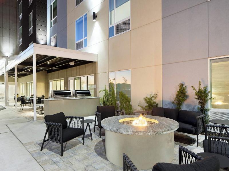 TownePlace Suites by Marriott Tampa East/I-4 image
