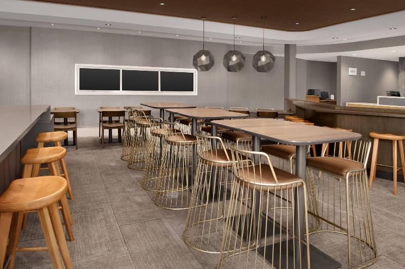 SpringHill Suites by Marriott Charleston Airport & image