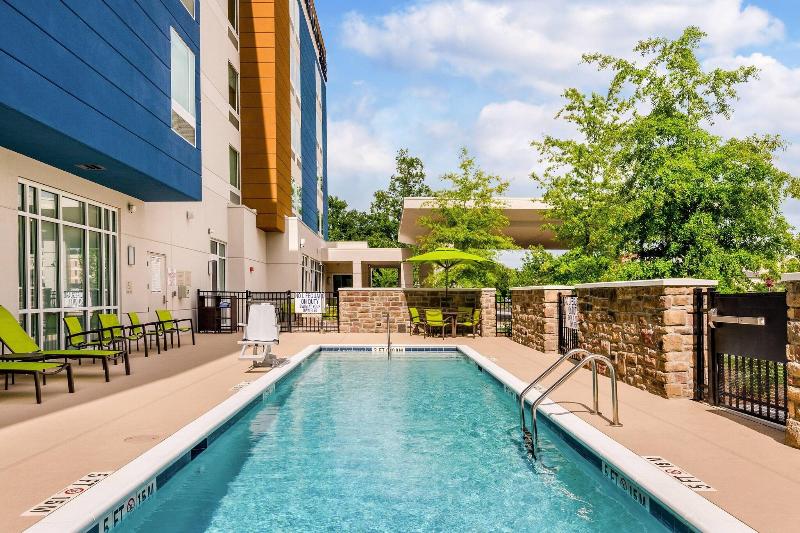 SpringHill Suites by Marriott Charleston Airport & image
