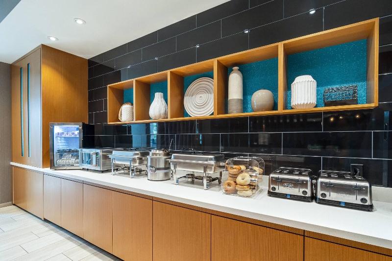 SpringHill Suites by Marriott Charleston Airport & image