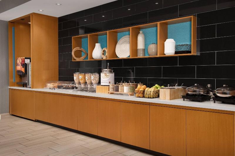SpringHill Suites by Marriott Charleston Airport & image