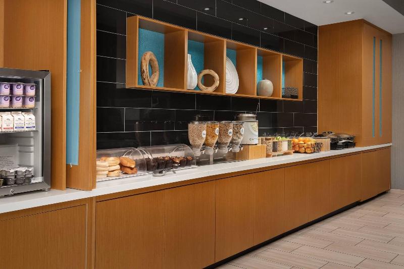 SpringHill Suites by Marriott Charleston Airport & image