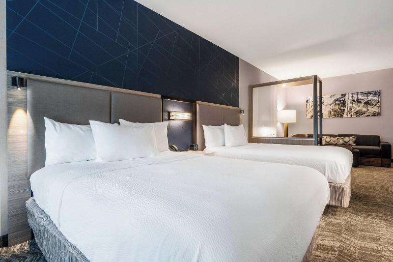 SpringHill Suites by Marriott Charleston Airport & image