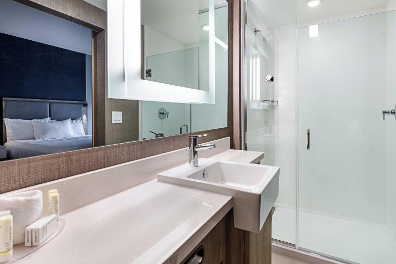 SpringHill Suites by Marriott Charleston Airport & image