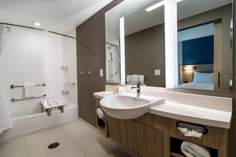 SpringHill Suites by Marriott Charleston Airport & image