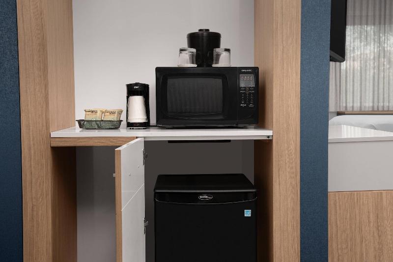 SpringHill Suites by Marriott Charleston Airport & image