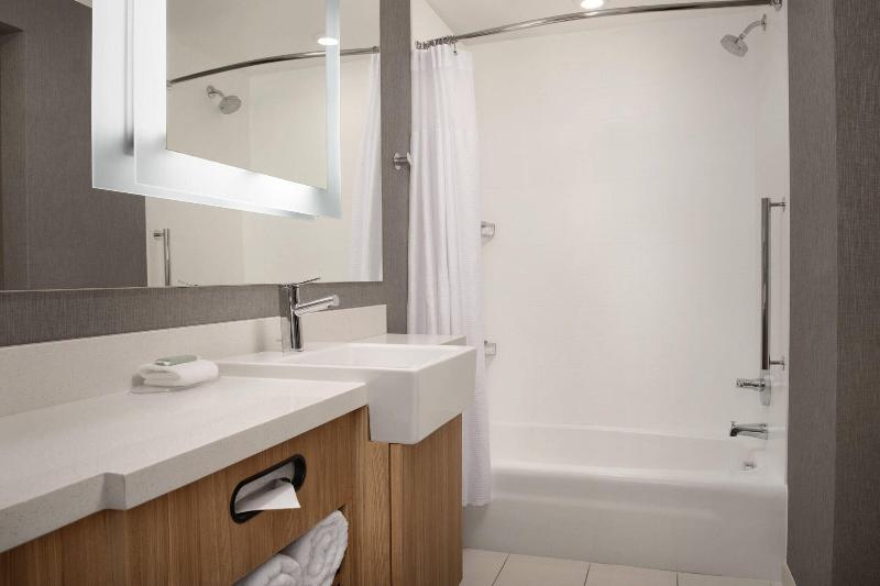 SpringHill Suites by Marriott Charleston Airport & image