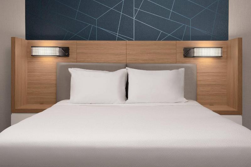 SpringHill Suites by Marriott Charleston Airport & image
