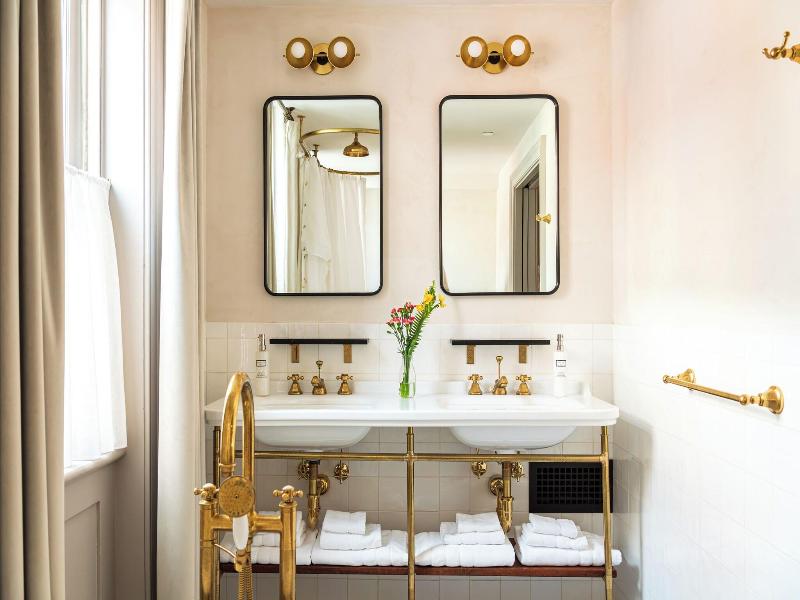 Hotel Kinsley image