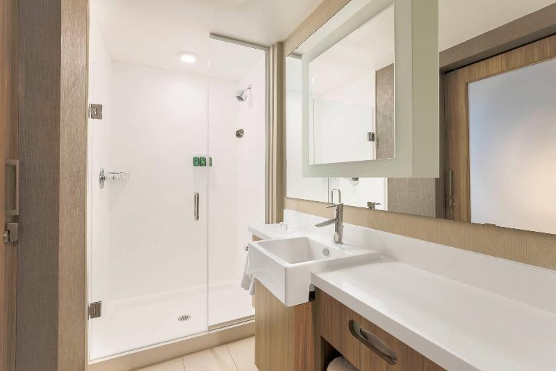 Springhill Suites By Marriott Tallahassee North image