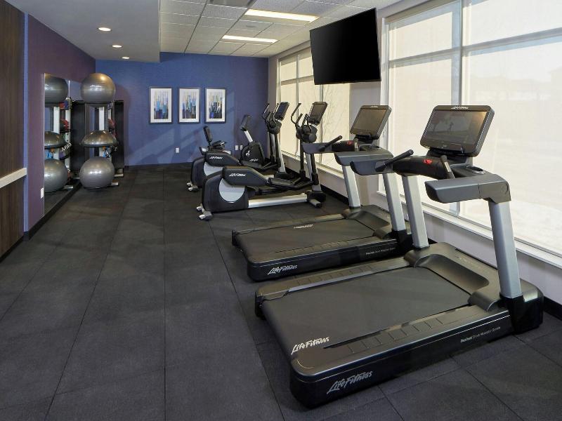 Towneplace Suites By Marriott Hamilton — photo 29