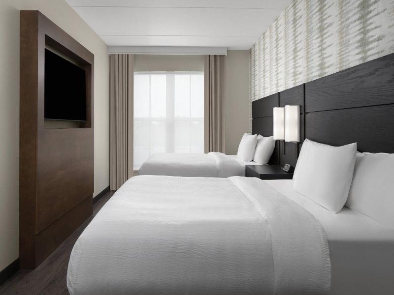 STUDIO TWO QUEEN BEDS ONE BEDROOM