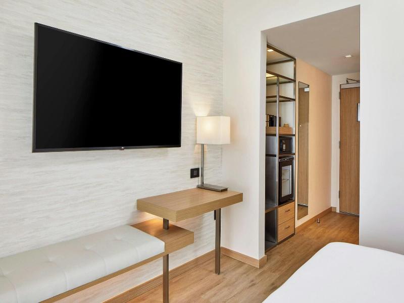 Ac Hotel By Marriott Fort Lauderdale Beach image