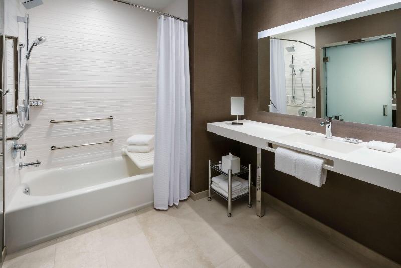 Ac By Marriott Portland Beaverton image