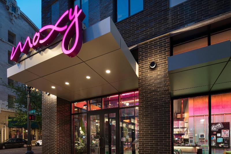 Moxy Portland Downtown image